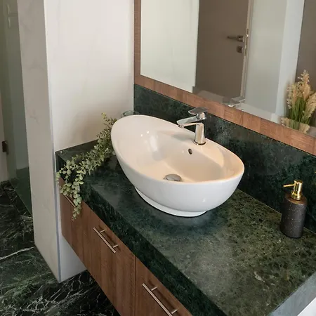 Skyline Horizon Apartment